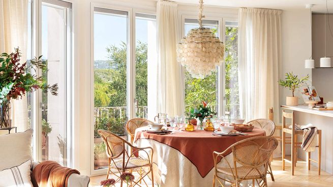 Las nuevas propuestas incorporan colores cálidos y luz indirecta, que vuelven los ambientes más acogedores.&nbsp;