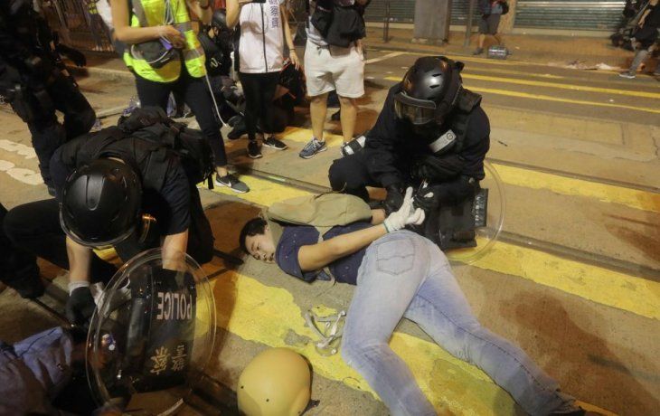 Algunas de las manifestaciones degeneraron en enfrentamientos entre radicales y las fuerzas de seguridad.