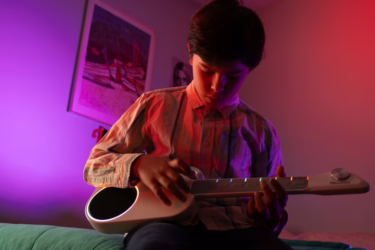 El instrumento que podría ser el inicio para quienes nunca pudieron tocar la guitarra. El instrumento que podría ser el inicio para quienes nunca pudieron tocar la guitarra.