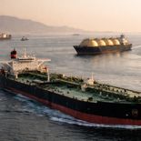 Irán mantiene el control sobre el canal fluvial, por el que pasa cerca del 20% del petróleo mundial. Irán mantiene el control sobre el canal fluvial, por el que pasa cerca del 20% del petróleo mundial.