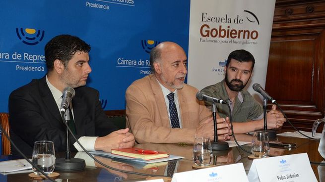 Pablo Mieres defendió el concepto de productividad para que sigan creciendo el empleo y el salario.
