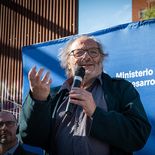 Daniel Olesker desembarca en el Ministerio de Industria, Energía y Minería. Daniel Olesker desembarca en el Ministerio de Industria, Energía y Minería.