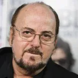 Pasó de ser una figura importante de Hollywood a un criminal que deberá pagar sus repudiables actos. Pasó de ser una figura importante de Hollywood a un criminal que deberá pagar sus repudiables actos.