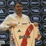 Entre sus historias, Coudet usó un matafuegos durante una concentración y terminó dejando ciego a Bichi Fuertes. Entre sus historias, Coudet usó un matafuegos durante una concentración y terminó dejando ciego a Bichi Fuertes.