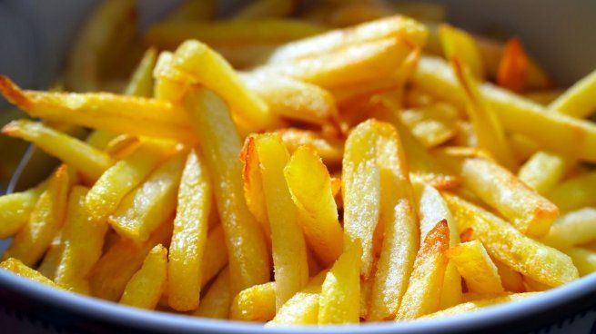 Crujientes y doradas, las papas fritas son uno de los acompañamientos más consumidos a nivel global.