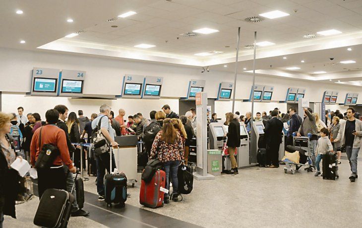 expectativa. Aerolíneas concentra el 62% del mercado de cabotaje. Lo que suceda con la empresa estatal condiciona a todo el sector aéreo.