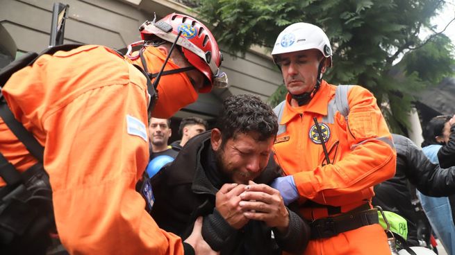 Hubo manifestantes heridos tras la represión policial en el Congreso.