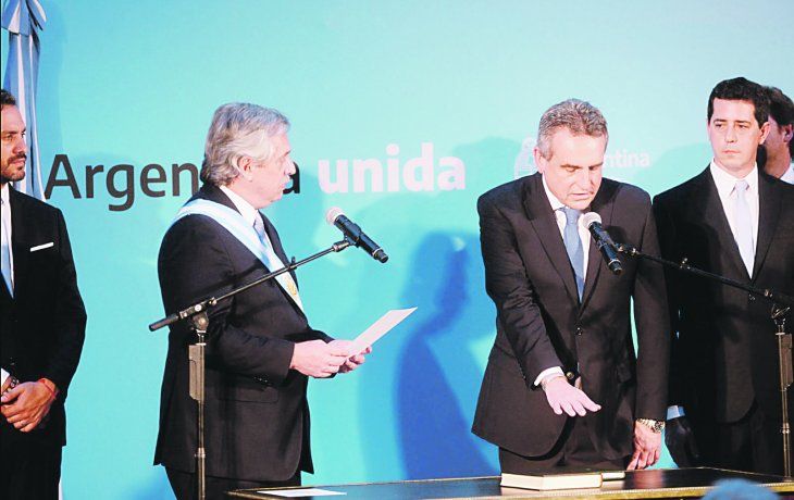 ámbito.com | pag14-15-Rossi_juramento.jpg