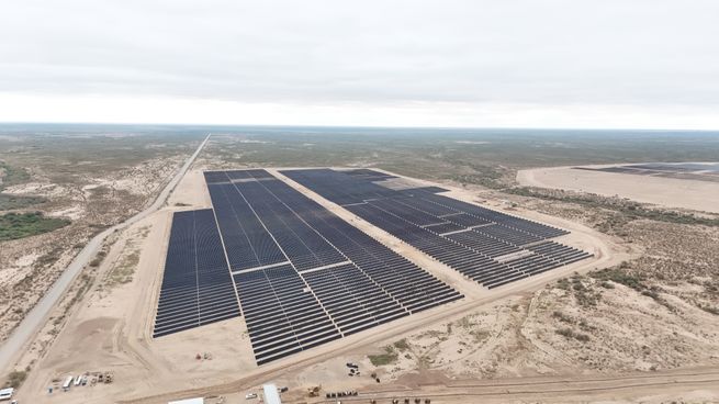 Con el nuevo financiamiento del BID, Genneia busca superar los 1.580 MW de capacidad instalada, reforzando la red de transmisión para el sector minero.&nbsp;
