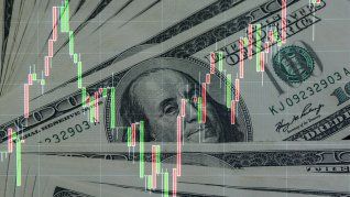 Mercados: bajaron los dólares financieros, mientras cayeron las acciones y subieron los bonos a la espera del FMI