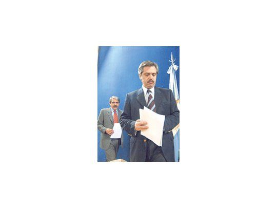 Alberto Fernández dijo ayer que el gobierno «sigue con atención » la escalada de los precios. Fue durante una conferencia de prensa en Casa de Gobierno, donde se anunció la reglamentación del sistema de internas abiertas.