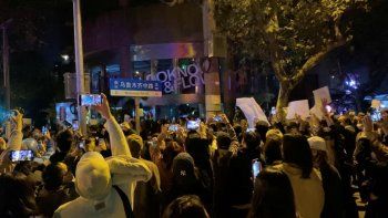 Protestas en China contra el confinamiento determinado tras el récord de casos de Covid-19-
