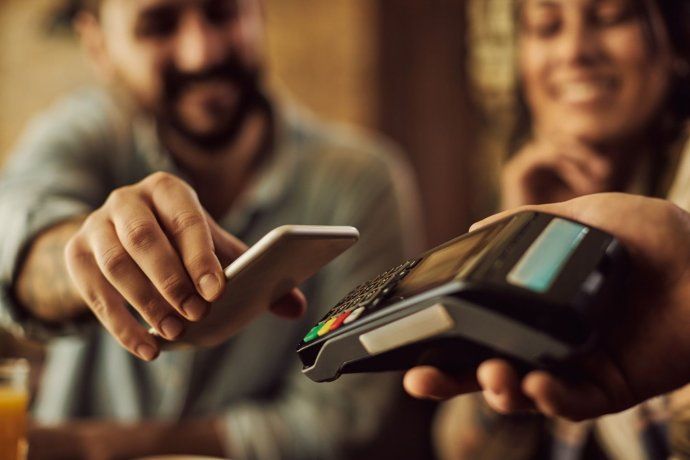 El avance de los pagos digitales transformó la forma en que millones de personas hacen sus compras fuera de su país.