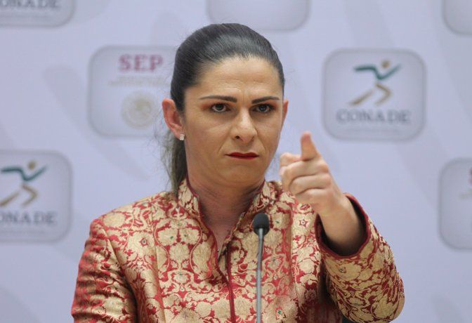 Ana Guevara llegó a la Conade en diciembre de 2018 en sustitución de Alfredo Castillo., pero rápidamente fue cuestionada por no cumplir el perfil académico del puesto.