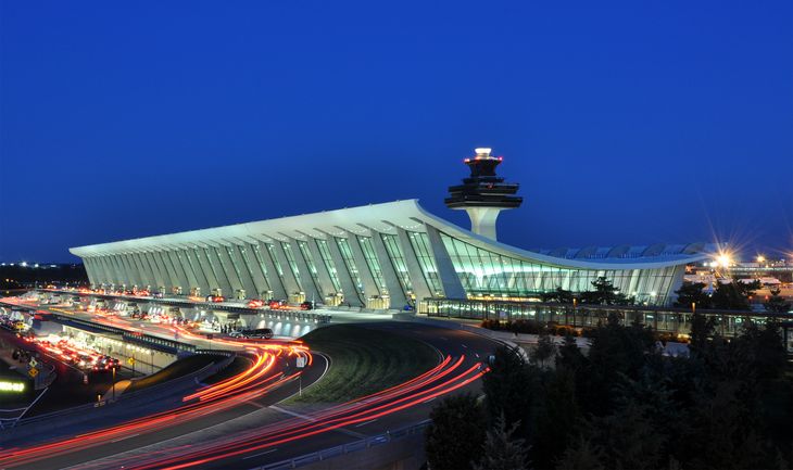 El aeropuerto Washington Dulles, que un sector del Partido Republicano propone rebautizar con el nombre del presidente.  