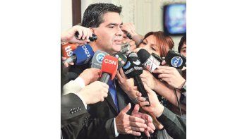 El flamante jefe de Gabinete, Jorge Capitanich, habló ayer con los periodistas en Casa de Gobierno y prometió hacerlo de lunes a viernes por la mañana a primera hora.