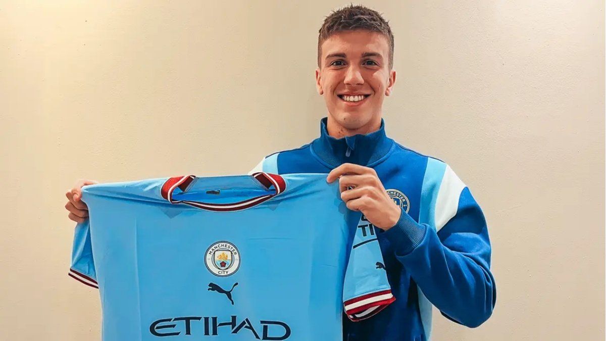 Official: Máximo Perrone is the new Manchester City player
