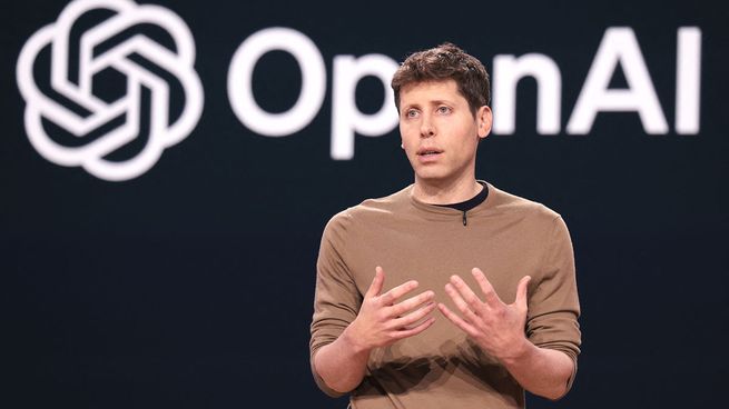 Sam Altman combina inteligencia artificial y criptomonedas en Worldcoin, un proyecto que ya escaneó millones de ojos en busca de una identidad global.