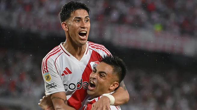 Maximiliano Meza festeja el primer tanto de River, en la goleada por 3-0 a Barracas Central en el Monumental.&nbsp;