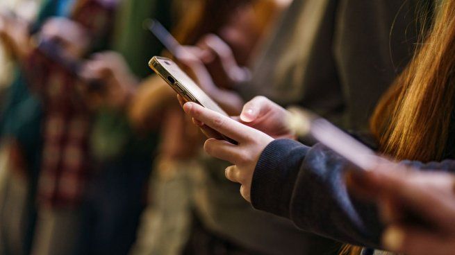 Las redes sociales, bajo la lupa en el Reino Unido 