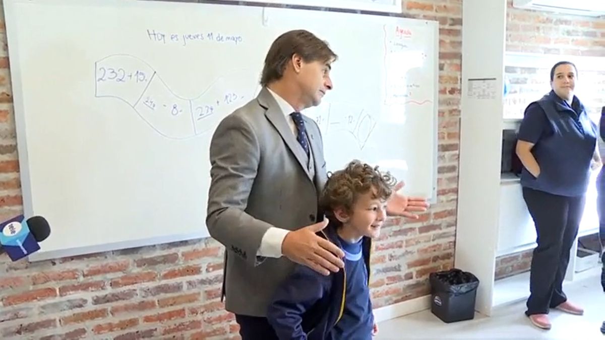 What happens with the salt water? This is how Lacalle Pou reacted to a child’s question