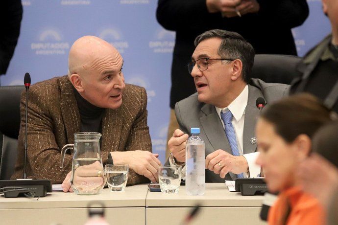 Jos&eacute; Luis Espert y Alejandro Finocchiaro, presidentes de las comisiones de Presupuesto y Educaci&oacute;n, respectivamente.