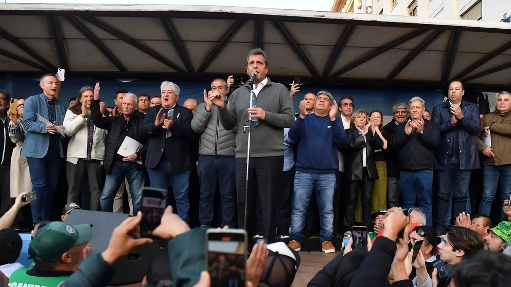 La semana pasada, la CGT marchó junto a las dos CTA para apoyar el debate de Ganancias en Diputados en Diputados. visibility edit delete