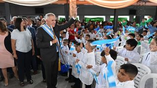 El acto se realizó en la Escuela Fray Manuel Pérez, en Alderetes, con la presencia de autoridades, docentes, alumnos y familias. El acto se realizó en la Escuela Fray Manuel Pérez, en Alderetes, con la presencia de autoridades, docentes, alumnos y familias.