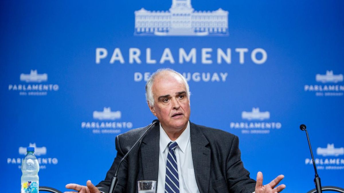 Urgent meeting in the Senate for the impeachment of Gustavo Penadés