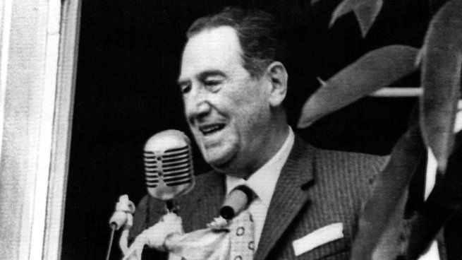 Perón dando un discurso como Presidente de la Nación