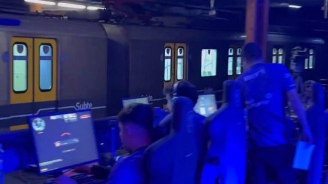 El evento estuvo encabezado por el grupo FireLeague.