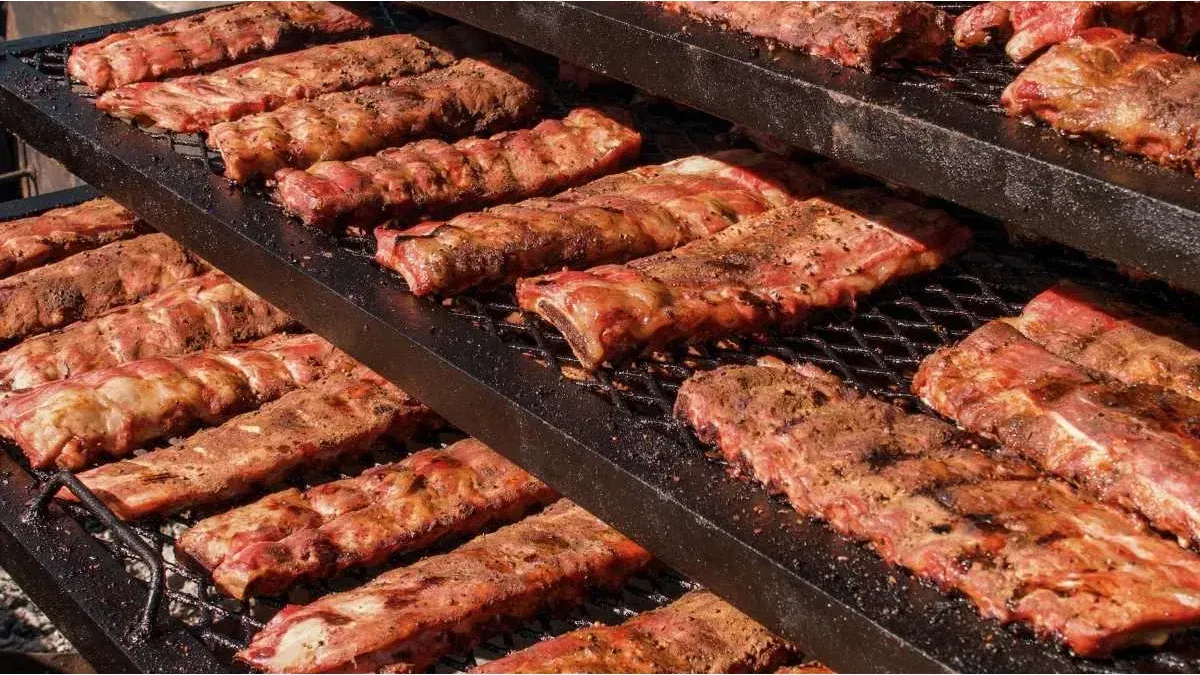 The first Federal Smoking Championship is here: when and where to taste exquisite ribs with barbecue sauce