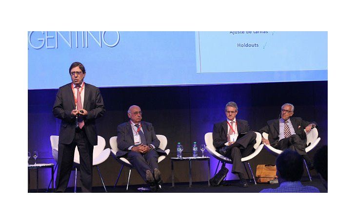 El panel de expertos que analizó la situación económica actual (Sitio oficial del Congreso).