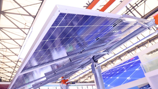 Arctech planifica y construye estratégicamente las principales bases de fabricación del mundo con una capacidad de producción anual de 30 GW, garantizando una calidad líder en la industria. Arctech planifica y construye estratégicamente las principales bases de fabricación del mundo con una capacidad de producción anual de 30 GW, garantizando una calidad líder en la industria.