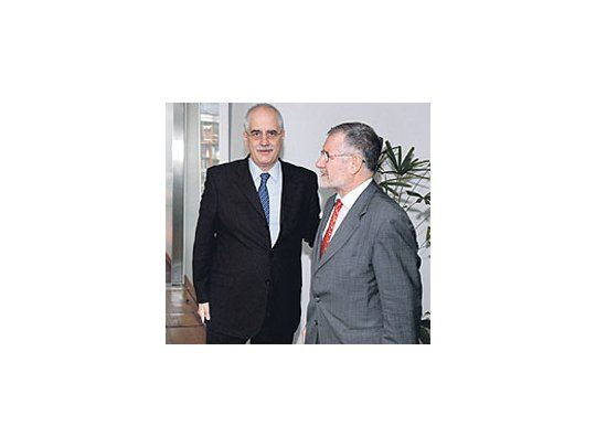 El facilitador real estuvo reunido ayer con Jorge Taiana durante casi tres horas. Fue el último encuentro con el español, que después partió hacia Nueva York.