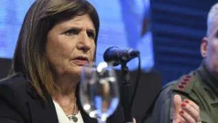 Fuerte defensa de Bullrich al operativo de seguridad en el Congreso por las protestas.