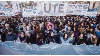 Embestida. En tierra porteña, UTE-CTERA desplegó una movilización. Los gobiernos de Horacio Rodríguez Larreta y María Eugenia Vidal anclaron la adhesión al paro ayer en el 35% y el 40%, respectivamente.