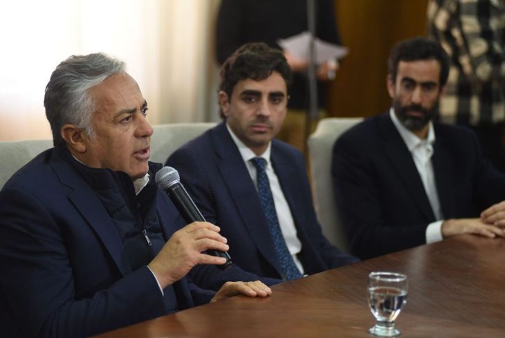 Alfredo Cornejo encabezó los anuncios.