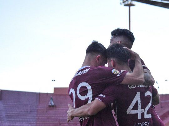 Lanús ganó como local y es el único líder de la Liga Profesional.