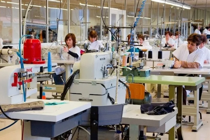 Hilados SA, forma parte del Grupo TN Platex y es uno de los casos más emblemáticos del sector textil porque no solo achicó su producción sino que también recurrió a la justicia para ordenar su pasivo. Hilados SA, forma parte del Grupo TN Platex y es uno de los casos más emblemáticos del sector textil porque no solo achicó su producción sino que también recurrió a la justicia para ordenar su pasivo.