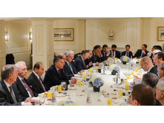 En su primer día en Nueva York, Macri encabezó junto al alcalde de Nueva York, Bill de Blasio, un acto en homenaje a los cinco rosarinos que murieron el martes pasado en un atentado en Manhattan.