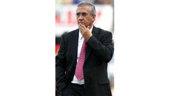 Gregorio Manzano, muy cerca de ser despedido