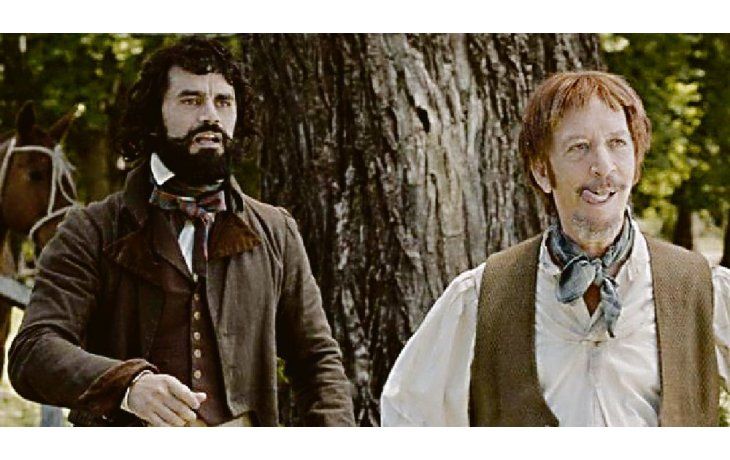 ámbito.com | Dúo. Gonzalo Heredia y Diego Capusotto en un elenco que incluye futbolistas para el momento de goles.