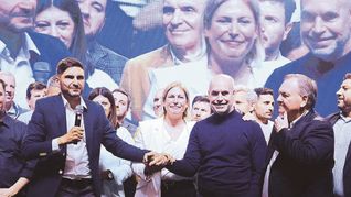 Nacional. Celebraron junto al gobernador electo tanto Patricia Bullrich como Horacio Rodríguez Larreta, en una foto de unidad de JxC.