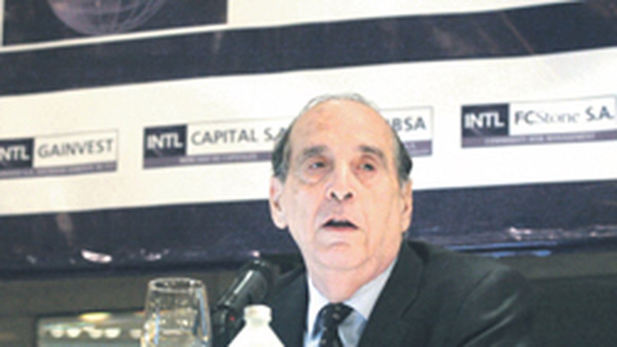 Economist believes that at the end of the year the exchange rate can be lifted