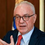 La oposición analiza convocar a Mario Lubetkin al Parlamento por el congelamiento de visas a Estados Unidos. La oposición analiza convocar a Mario Lubetkin al Parlamento por el congelamiento de visas a Estados Unidos.