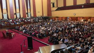 ámbito.com | El salón de Actos de la Facultad de Derecho de la UBA se colmó por el lanzamiento del Metaverso de la universidad