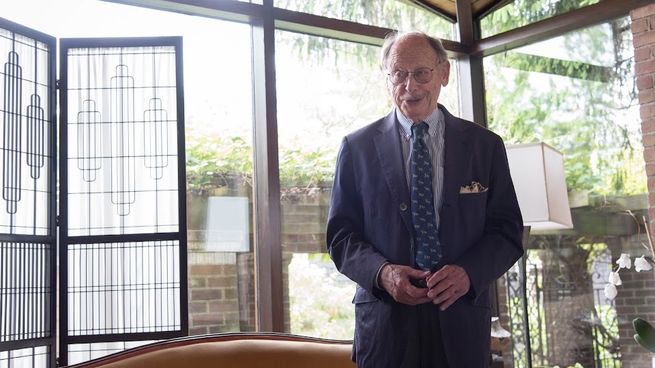 Bernard Osher donó más de 754 millones de dólares durante toda su vida. Fuente de imagen: Carnegie Mellon University