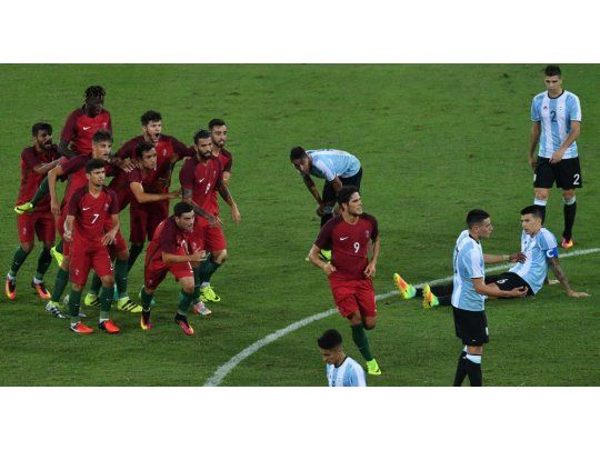 Argentina cayó con Portugal y deberá ganarle a Argelia para no quedar muy complicado.