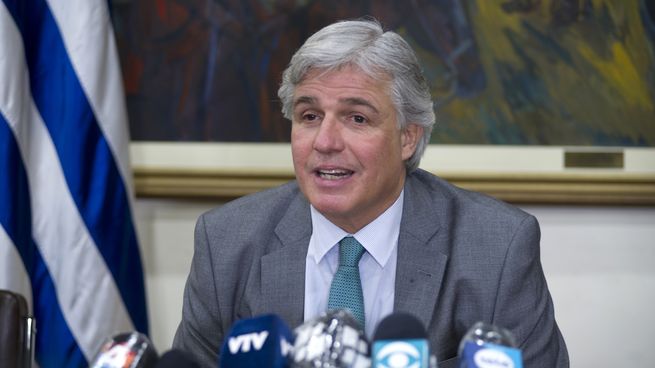 Francisco Bustillo busca desligar la salida de la cárcel de Sebastián Marset con la entrega del pasaporte uruguayo.